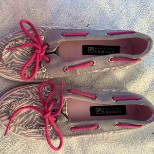 Gently used sperry shoes-girls size 1